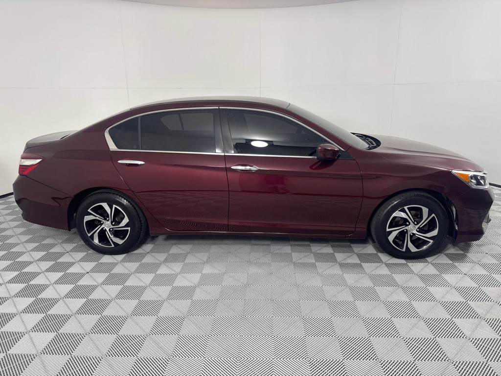 2017 Honda Accord Image 4