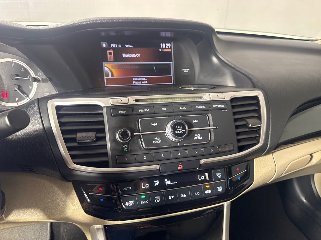 2017 Honda Accord Image 15