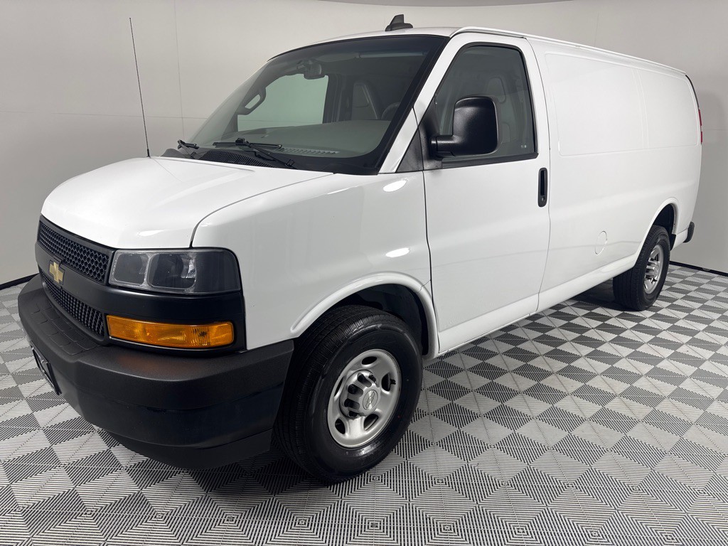 2020 Chevrolet Express Image 9