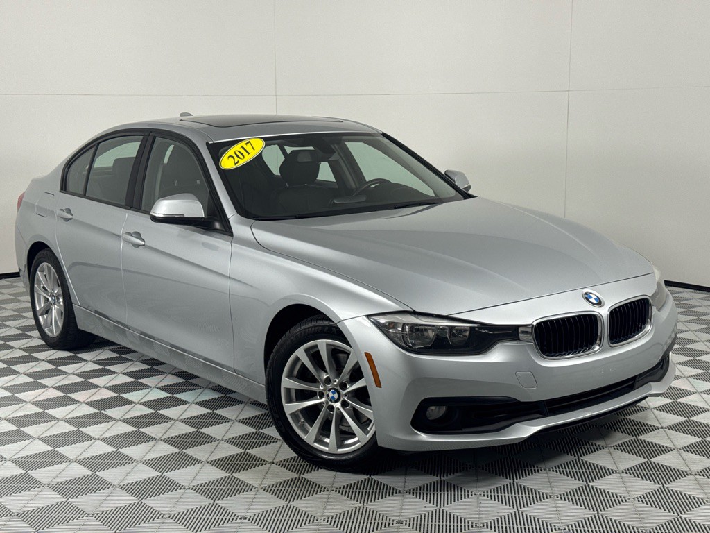 2017 BMW 3 Series Image 2