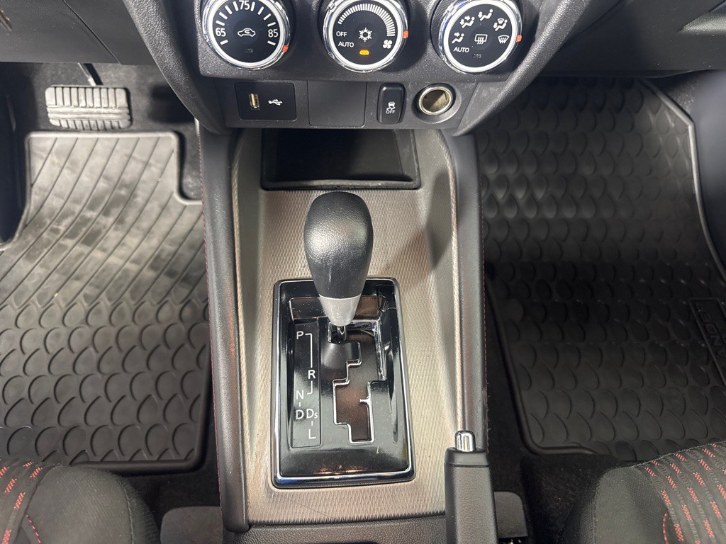 2019 Mitsubishi Outlander Image 17