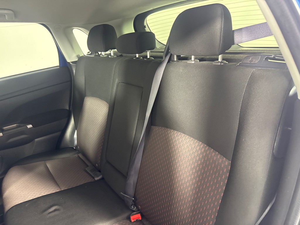 2019 Mitsubishi Outlander Image 19