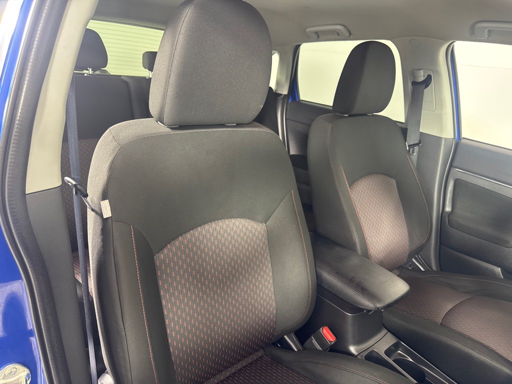 2019 Mitsubishi Outlander Image 24