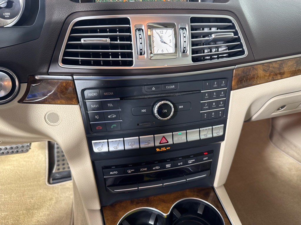 2016 Mercedes-Benz E-Class Image 20