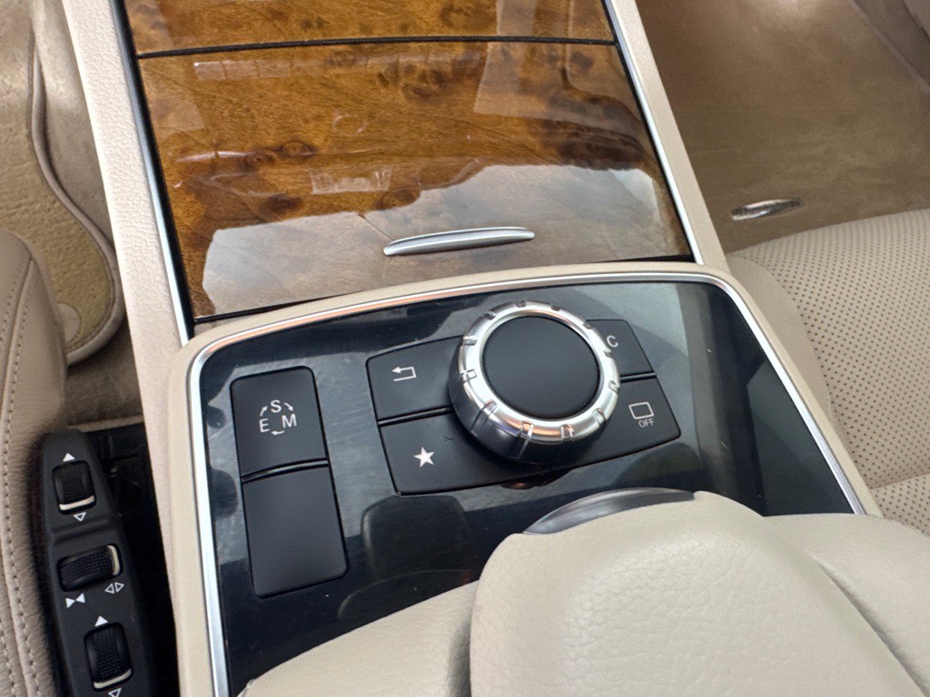 2016 Mercedes-Benz E-Class Image 21