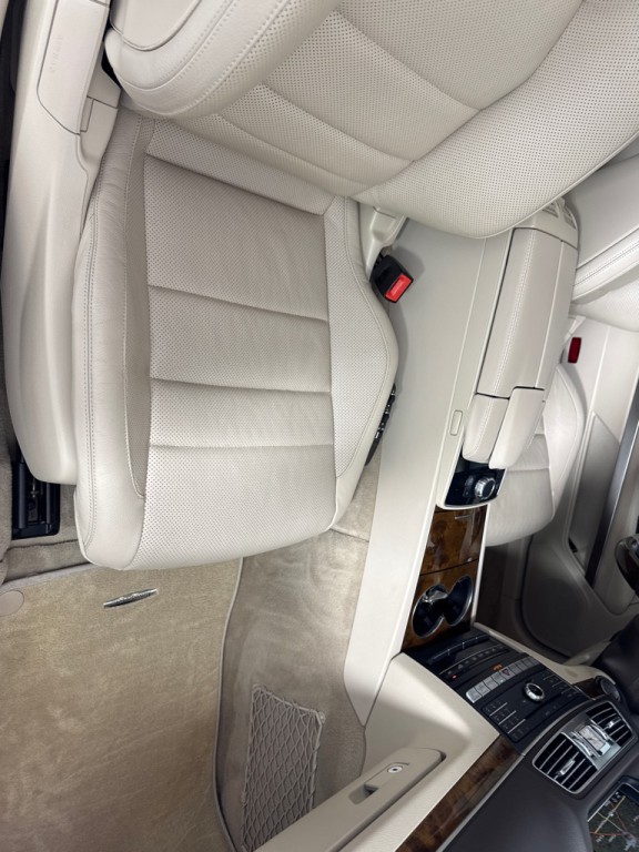 2016 Mercedes-Benz E-Class Image 24