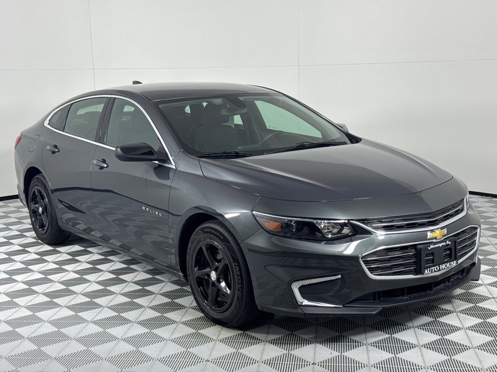 2017 Chevrolet Malibu Image 3