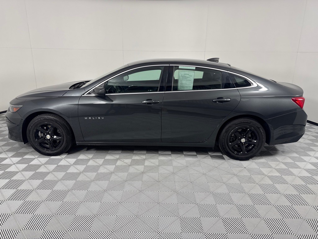 2017 Chevrolet Malibu Image 9