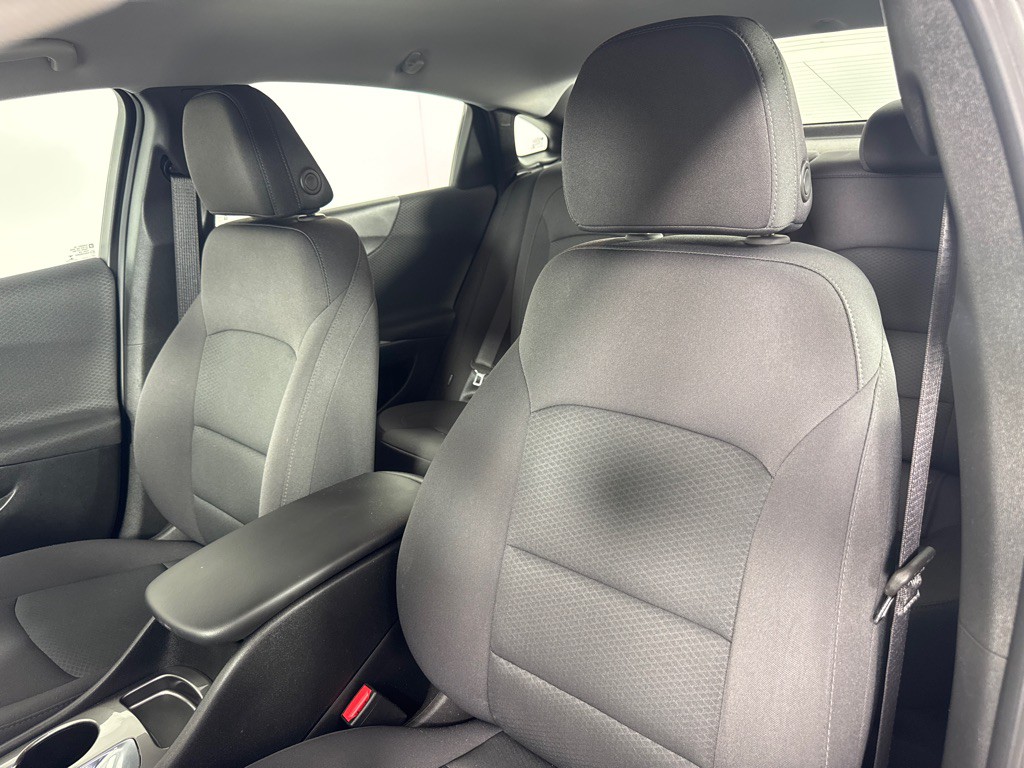 2017 Chevrolet Malibu Image 15