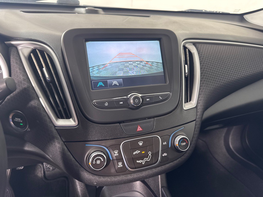 2017 Chevrolet Malibu Image 19