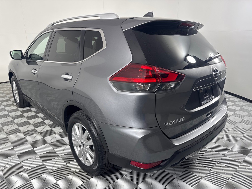 2018 Nissan Rogue Image 8