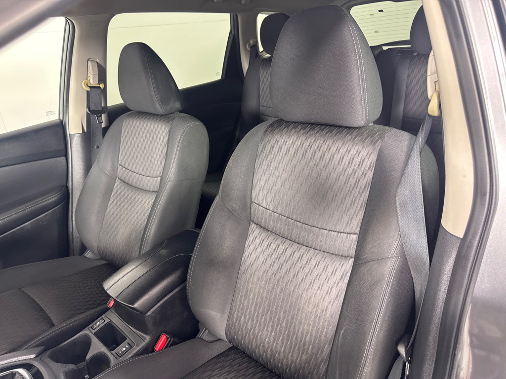 2018 Nissan Rogue Image 13