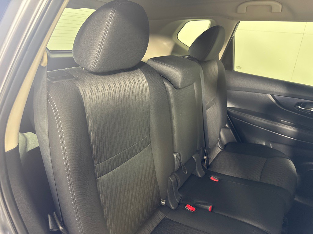 2018 Nissan Rogue Image 23