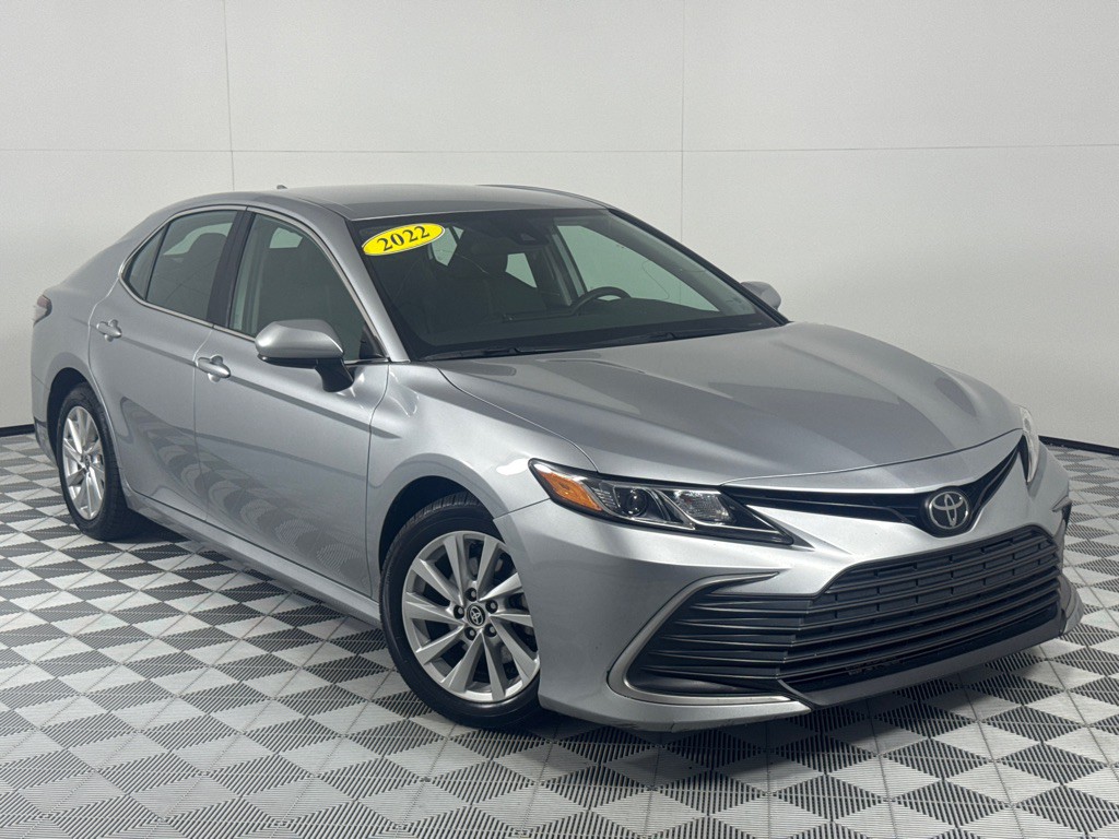 2022 Toyota Camry Image 2