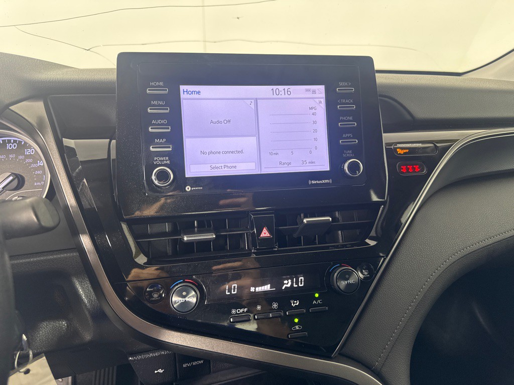 2022 Toyota Camry Image 15