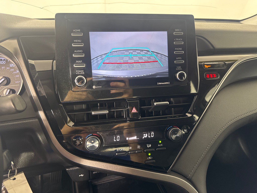 2022 Toyota Camry Image 16