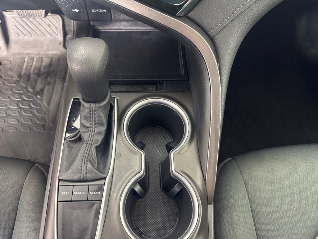 2022 Toyota Camry Image 17