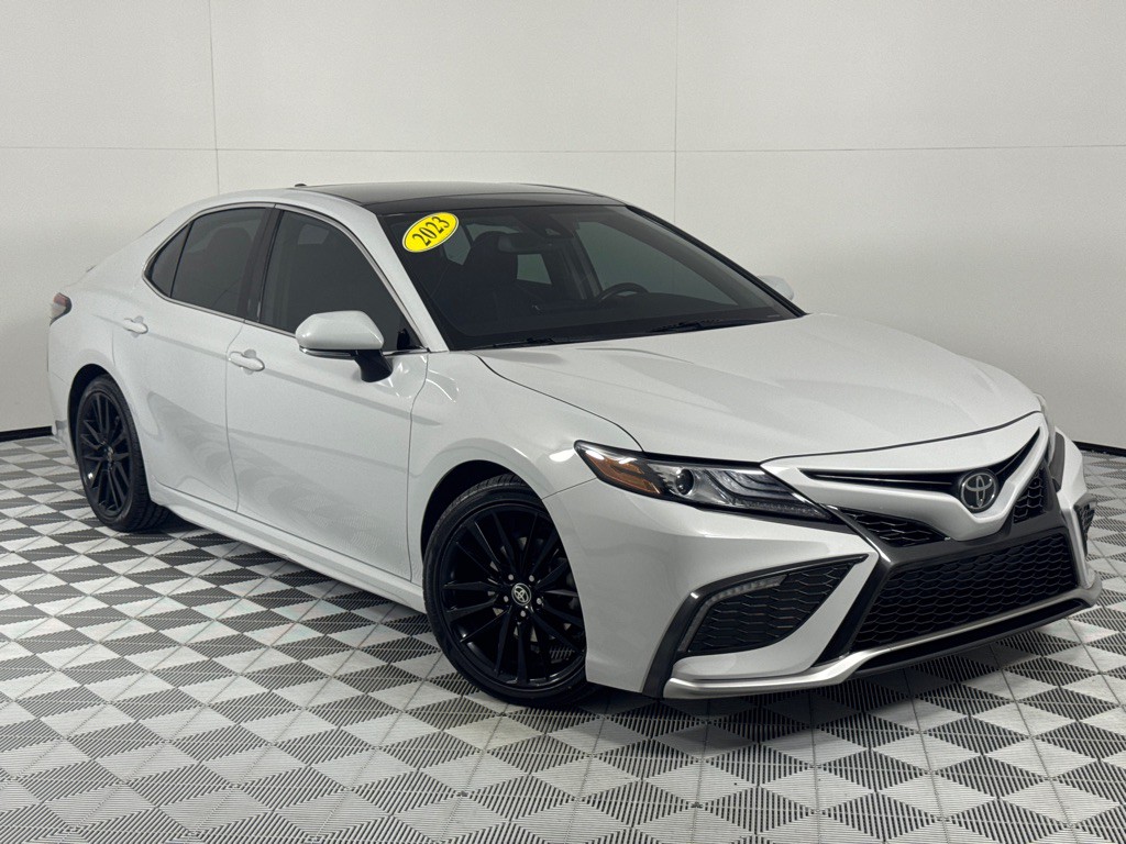 2023 Toyota Camry Image 2