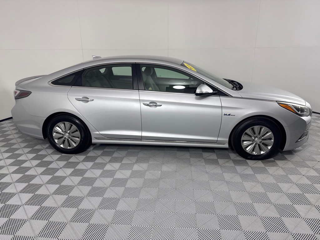 2016 Hyundai Sonata Image 4
