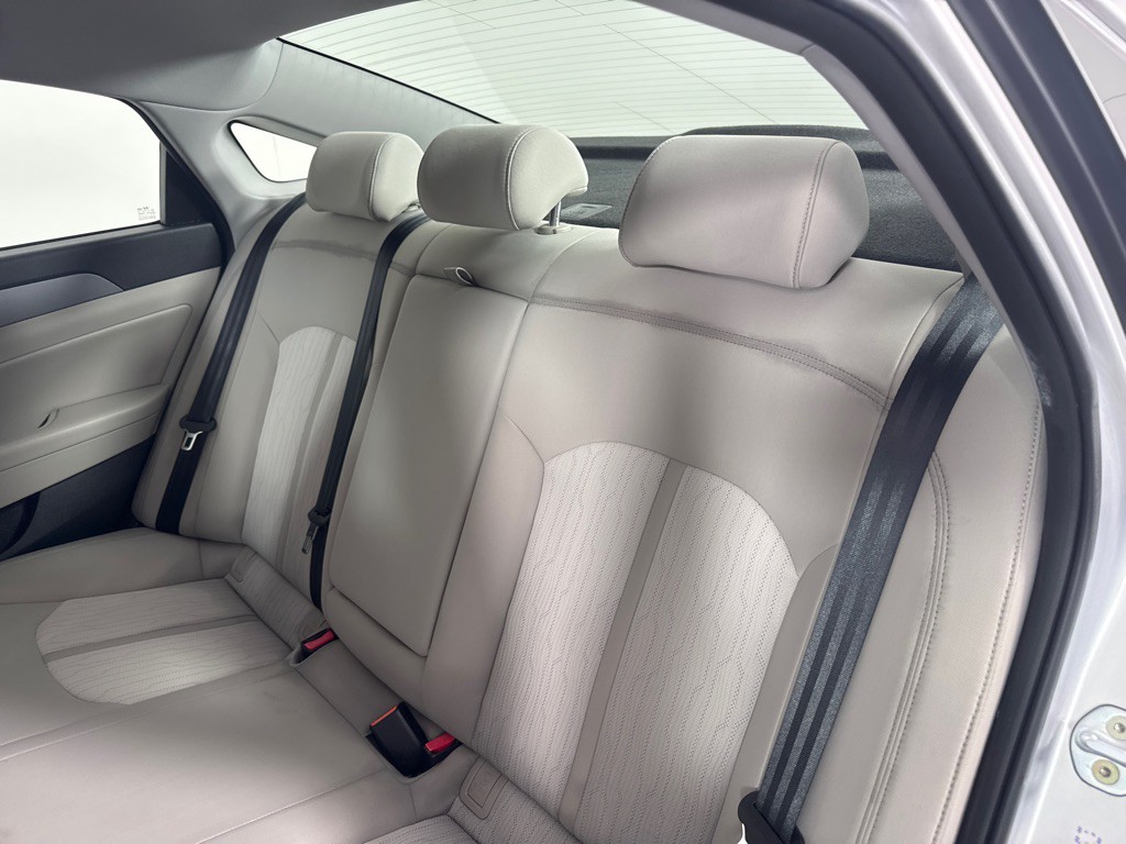 2016 Hyundai Sonata Image 21