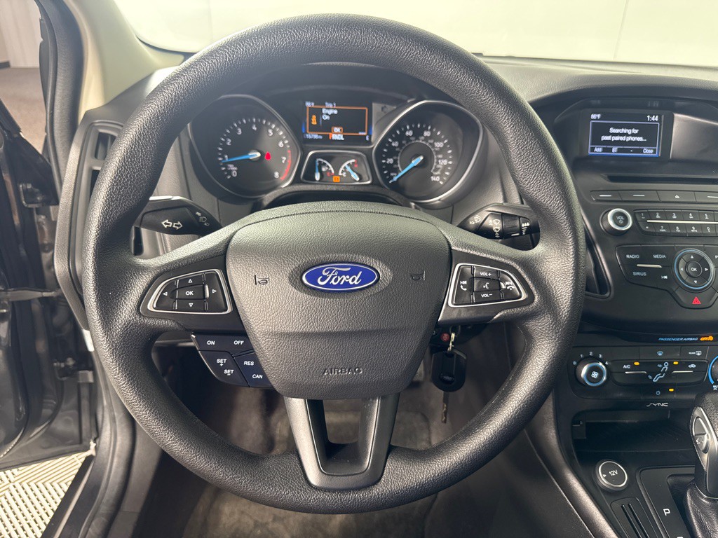 2017 Ford Focus Image 16