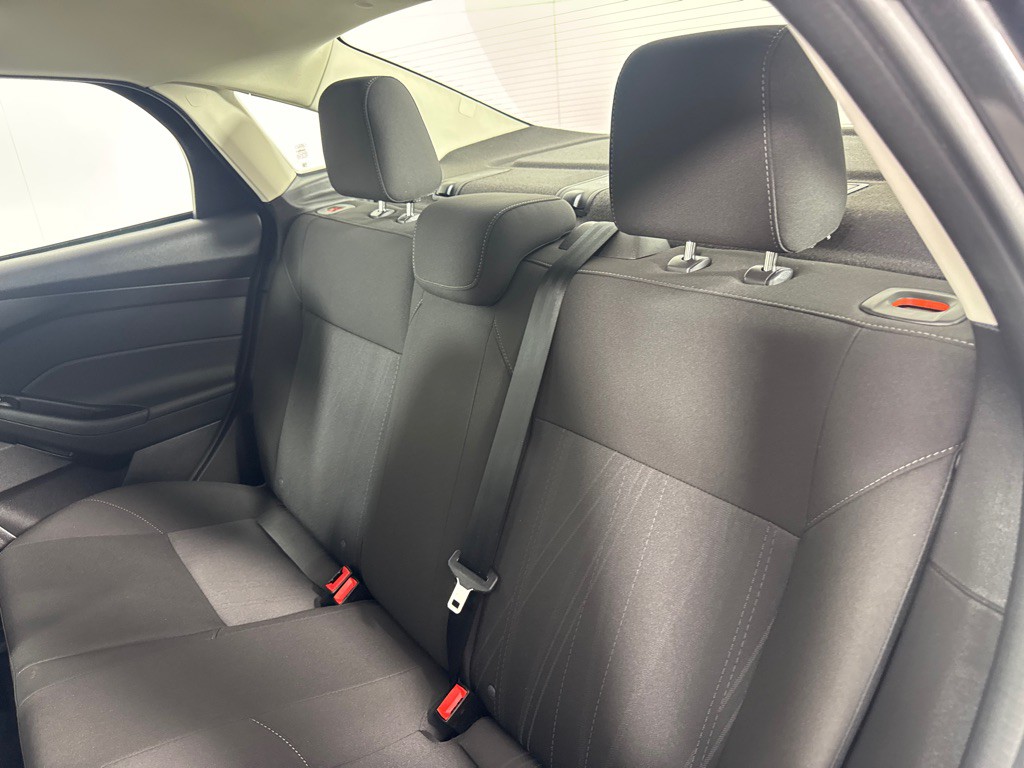 2017 Ford Focus Image 21