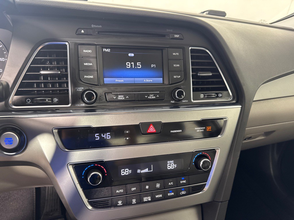 2016 Hyundai Sonata Image 17