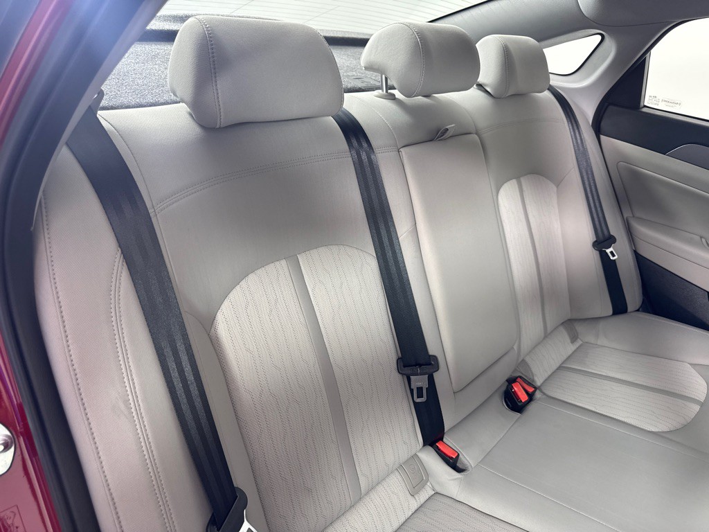 2016 Hyundai Sonata Image 23