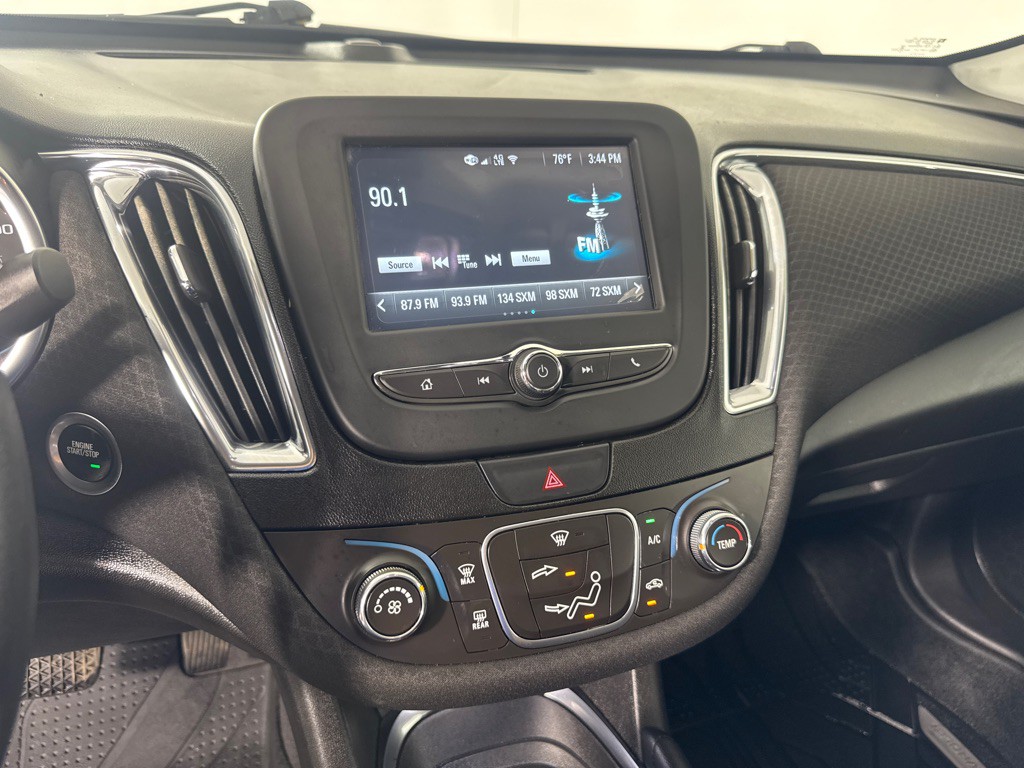 2018 Chevrolet Malibu Image 16