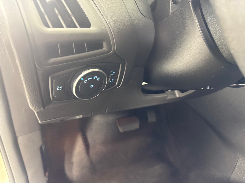 2018 Ford Focus Image 15