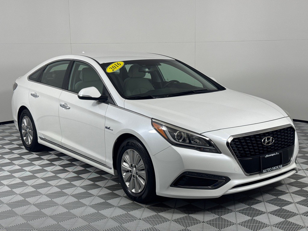 2016 Hyundai Sonata Image 3