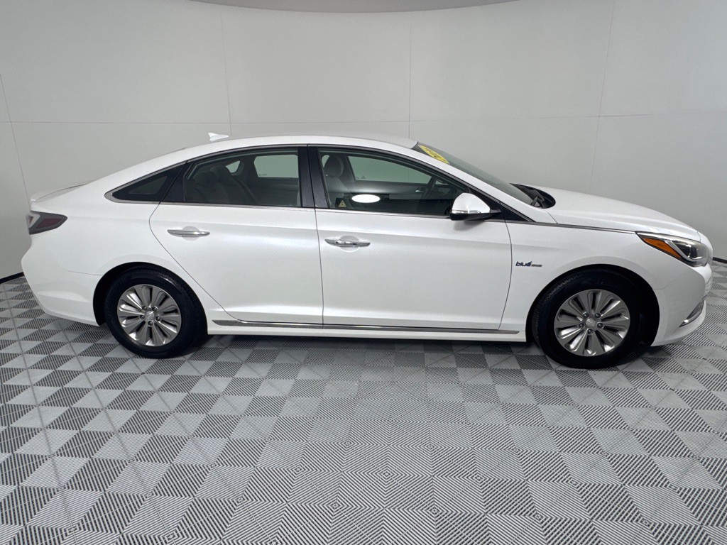 2016 Hyundai Sonata Image 4