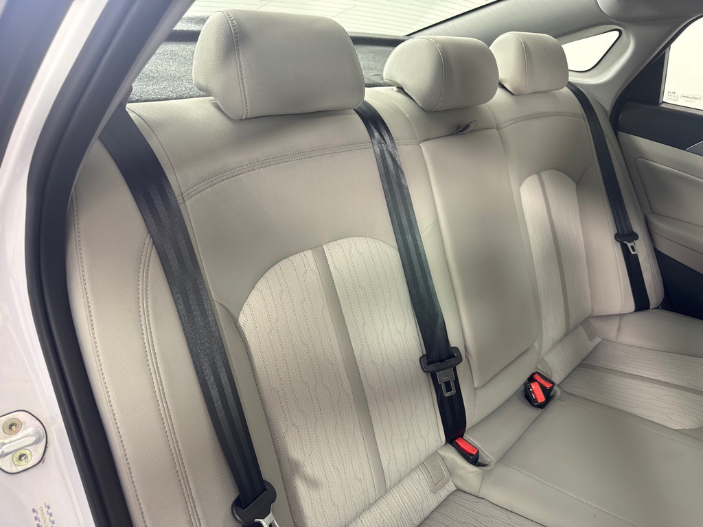 2016 Hyundai Sonata Image 22
