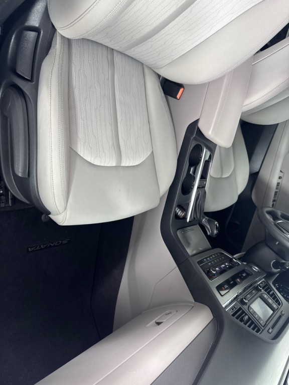 2016 Hyundai Sonata Image 23