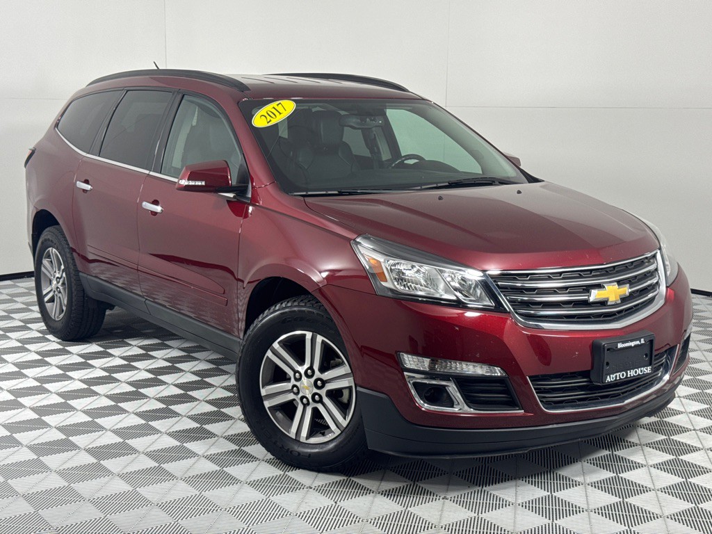 2017 Chevrolet Traverse Image 2