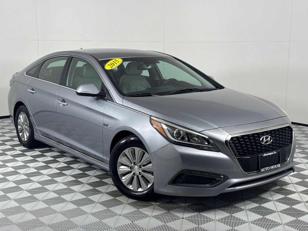 2016 Hyundai Sonata Image 2