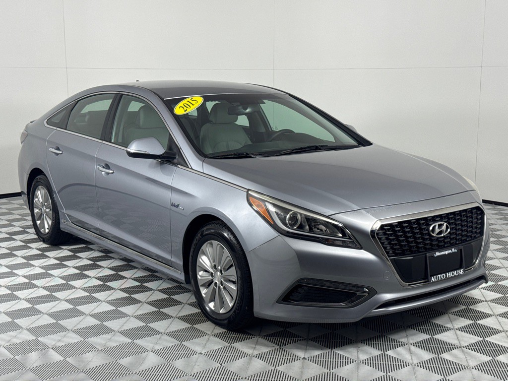 2016 Hyundai Sonata Image 3