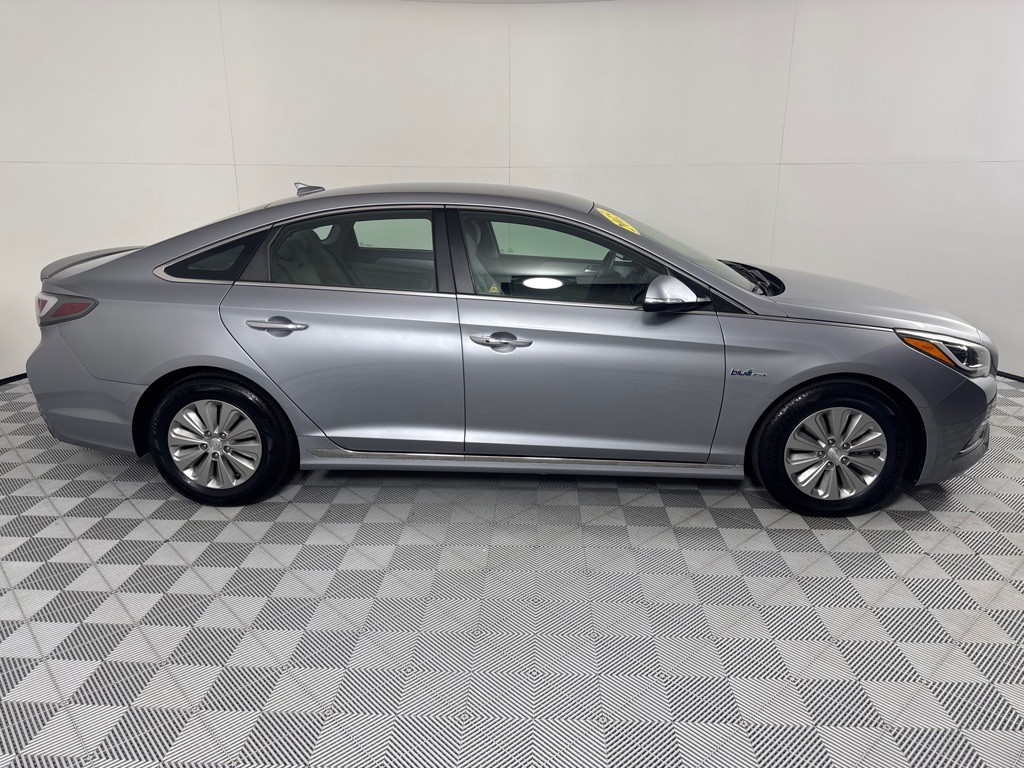 2016 Hyundai Sonata Image 4