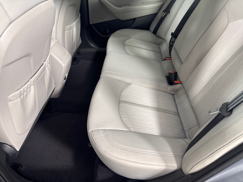 2016 Hyundai Sonata Image 18