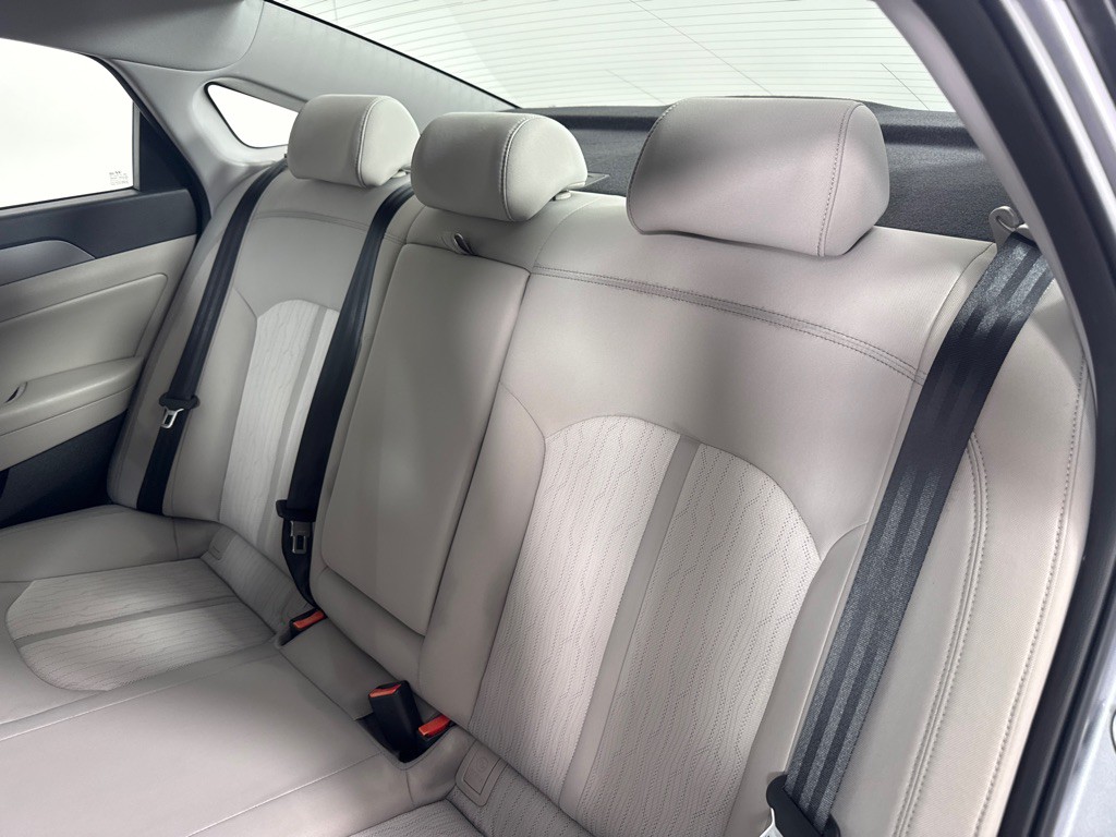 2016 Hyundai Sonata Image 19