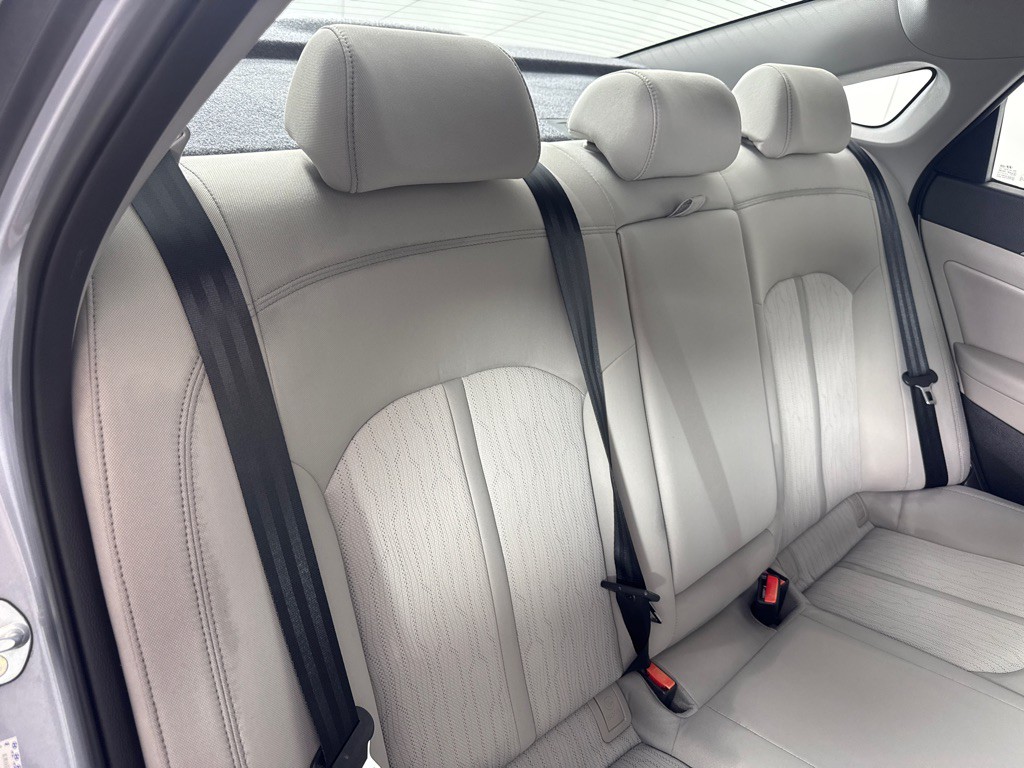 2016 Hyundai Sonata Image 21