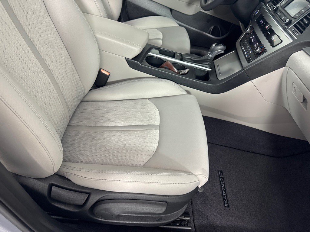 2016 Hyundai Sonata Image 22