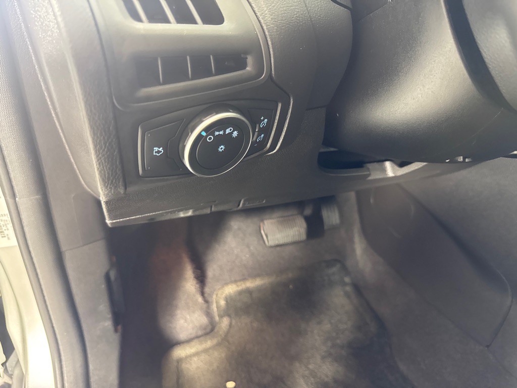 2018 Ford Focus Image 16