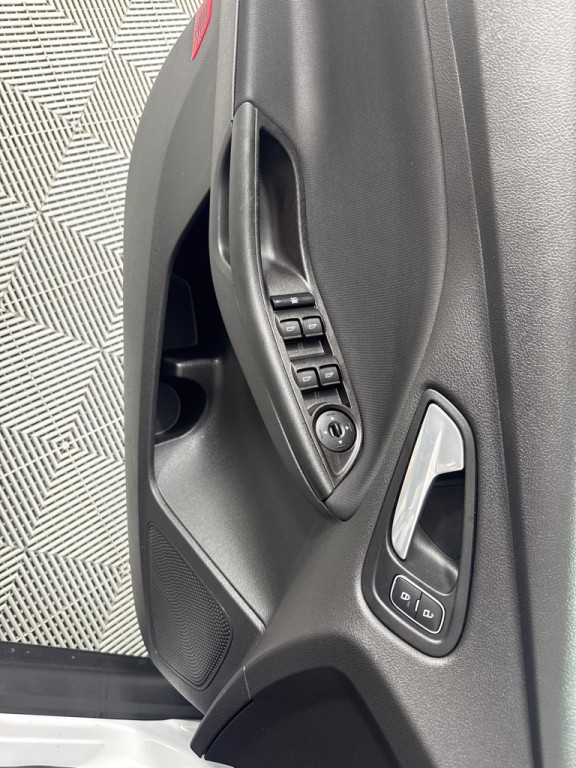 2018 Ford Focus Image 13