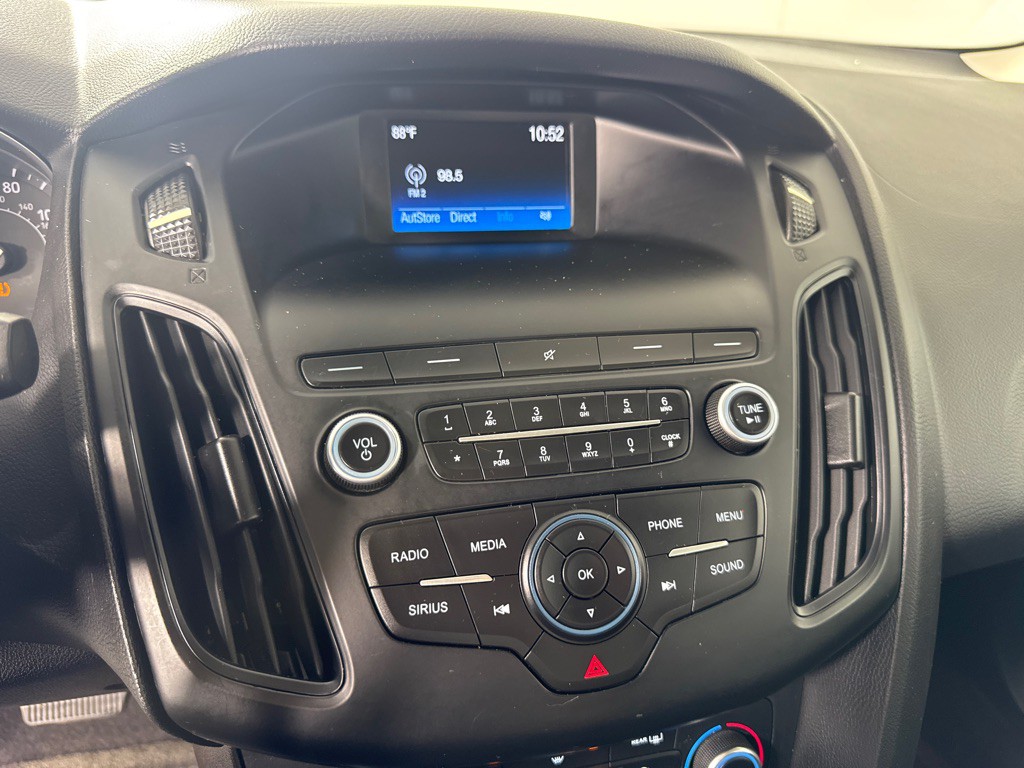 2018 Ford Focus Image 18