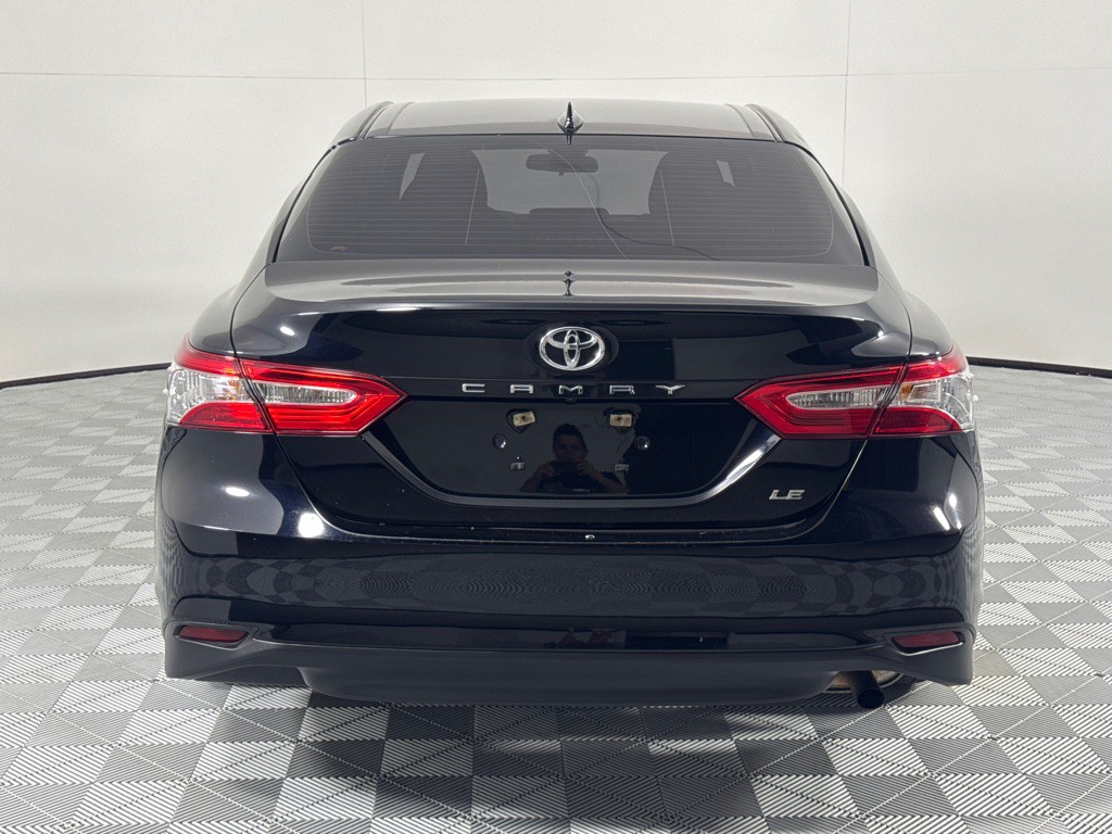 2019 Toyota Camry Image 6