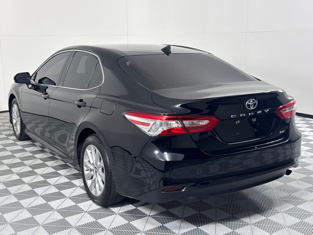 2019 Toyota Camry Image 7
