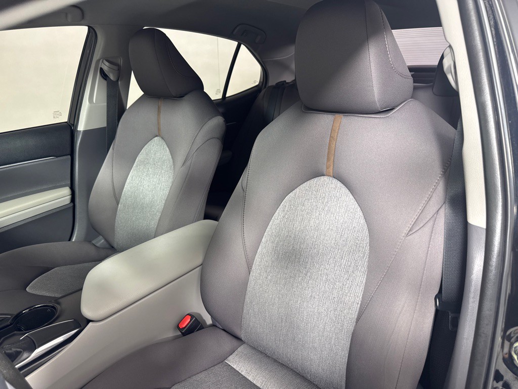 2019 Toyota Camry Image 15
