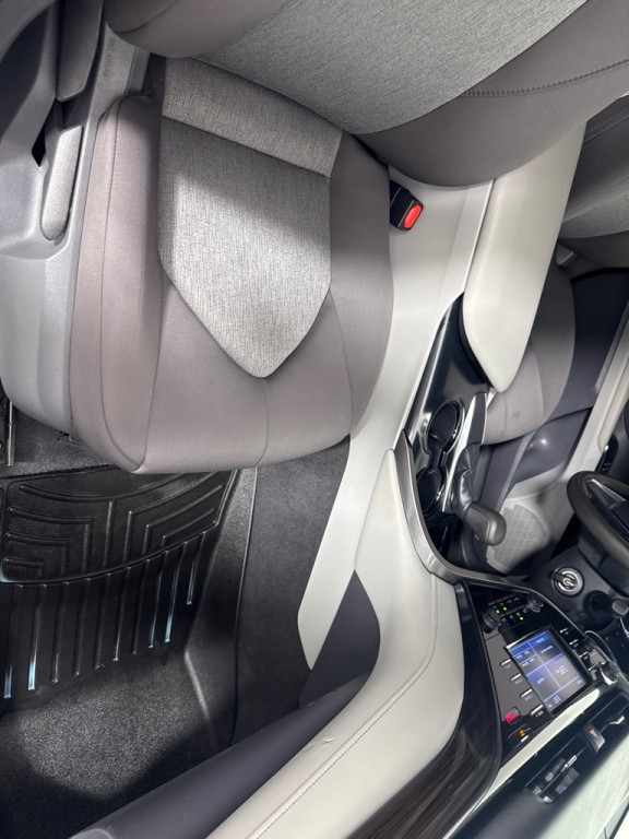 2019 Toyota Camry Image 25