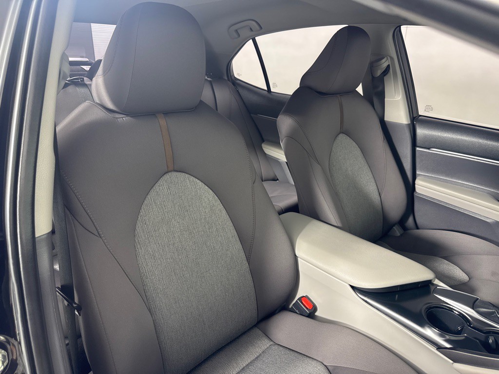 2019 Toyota Camry Image 26
